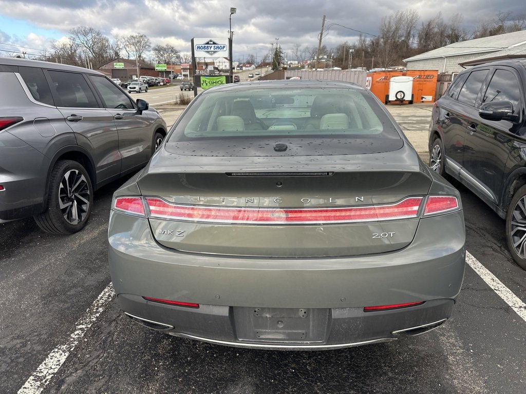 Used 2017 Lincoln MKZ Premiere image 4