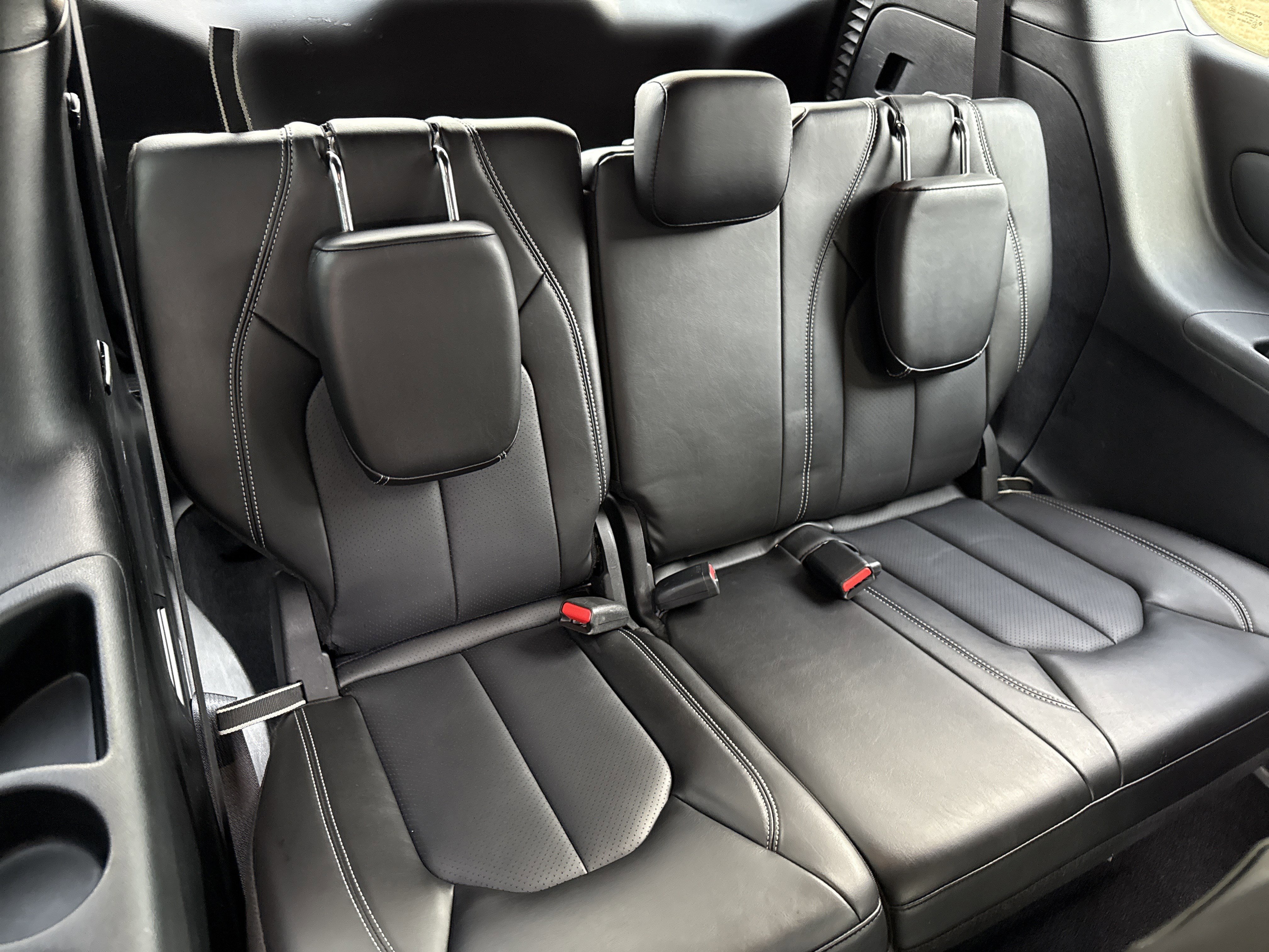 Used 2025 Chrysler Pacifica Select image 16