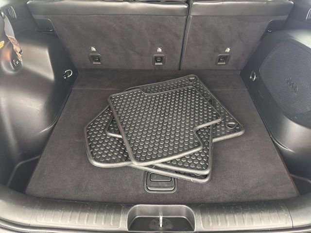 Used 2019 Jeep Cherokee Trailhawk AWD/4WD image 29