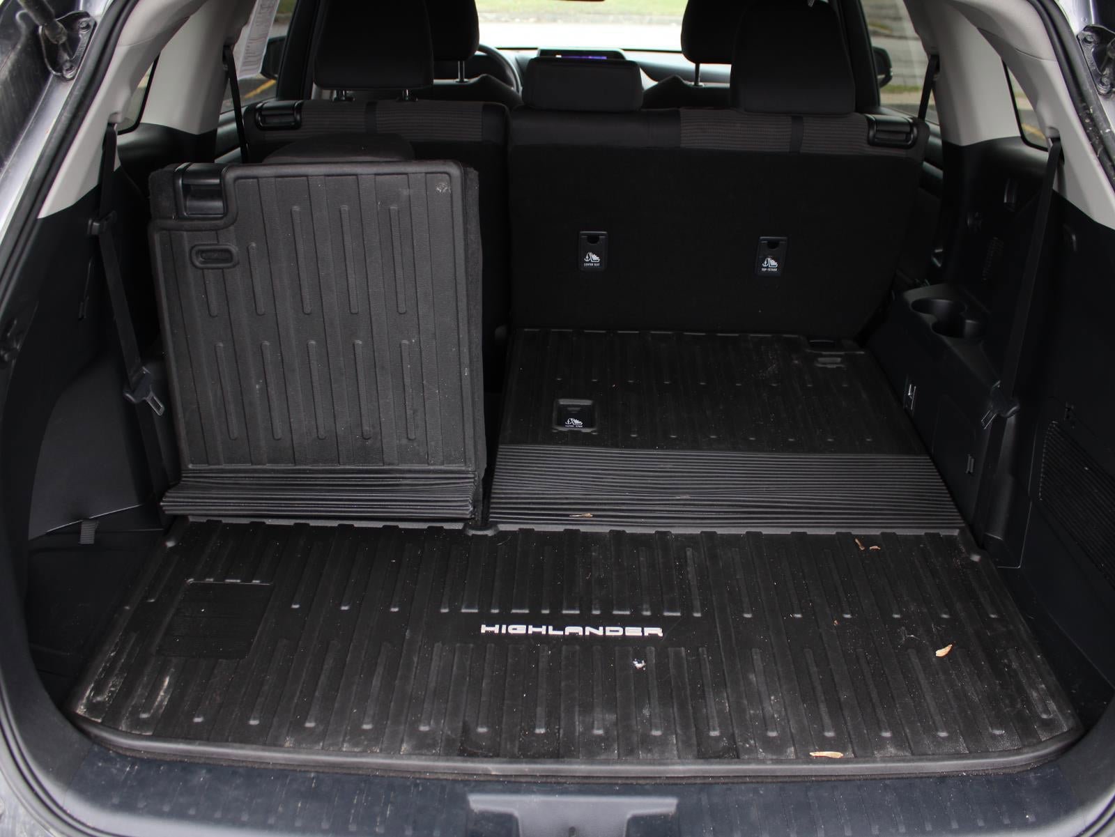 Used 2023 Toyota Highlander L FWD image 8