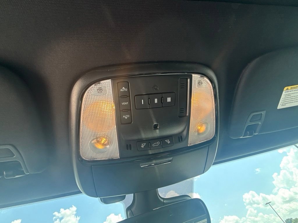 Used 2023 Dodge Durango GT RWD image 30