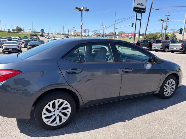 Used 2017 Toyota Corolla LE w/ Carpet Mat Package (TMS) FWD image 14