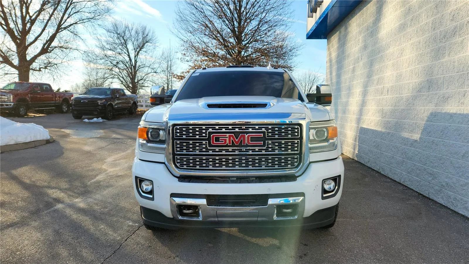 Used 2018 GMC Sierra 3500 Denali w/ Duramax Plus Package image 3