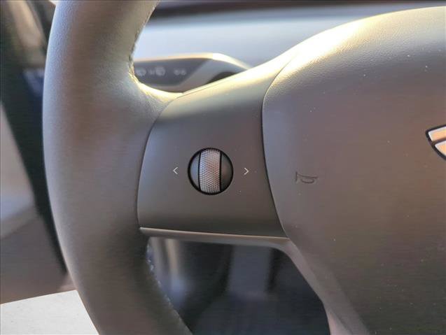Used 2024 Tesla Model Y Performance AWD/4WD image 15