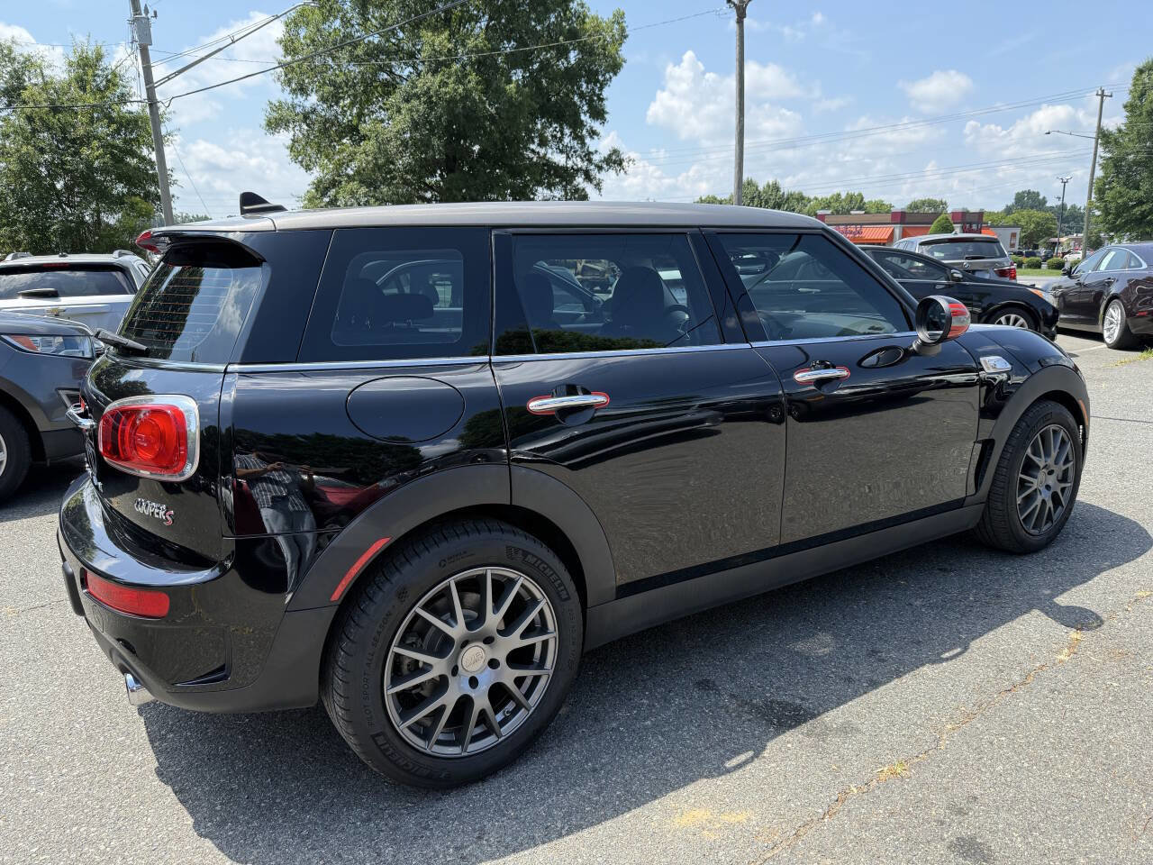 Used 2017 MINI Cooper Clubman S image 5