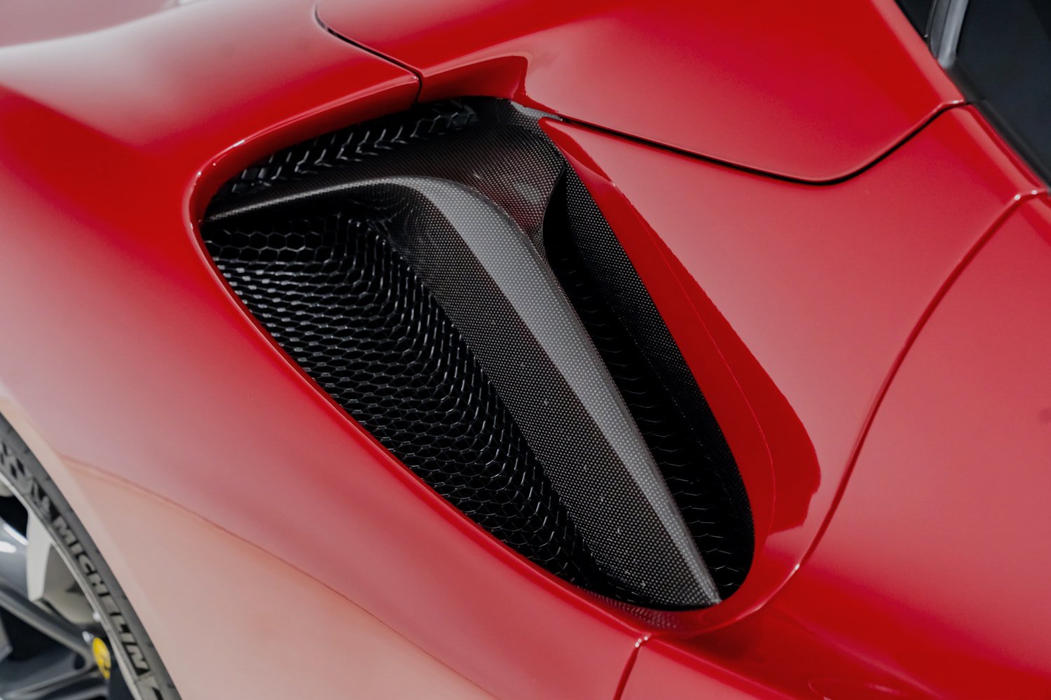 Used 2023 Ferrari SF90 Spider AWD/4WD image 45