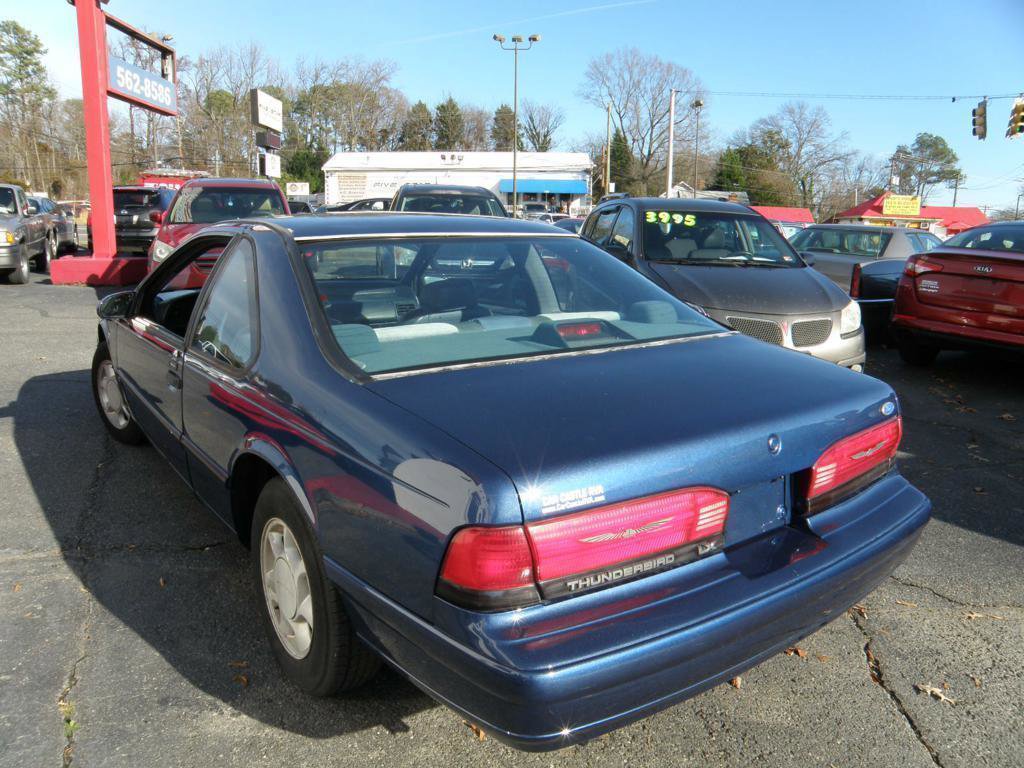 Used 1993 Ford Thunderbird LX image 3