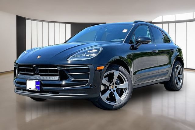 Used 2025 Porsche Macan AWD/4WD image 1
