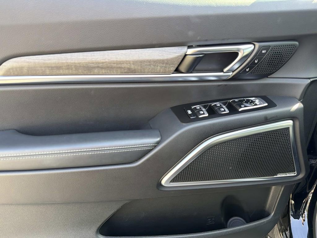 Used 2022 Kia Telluride SX w/ SX Prestige Package image 12