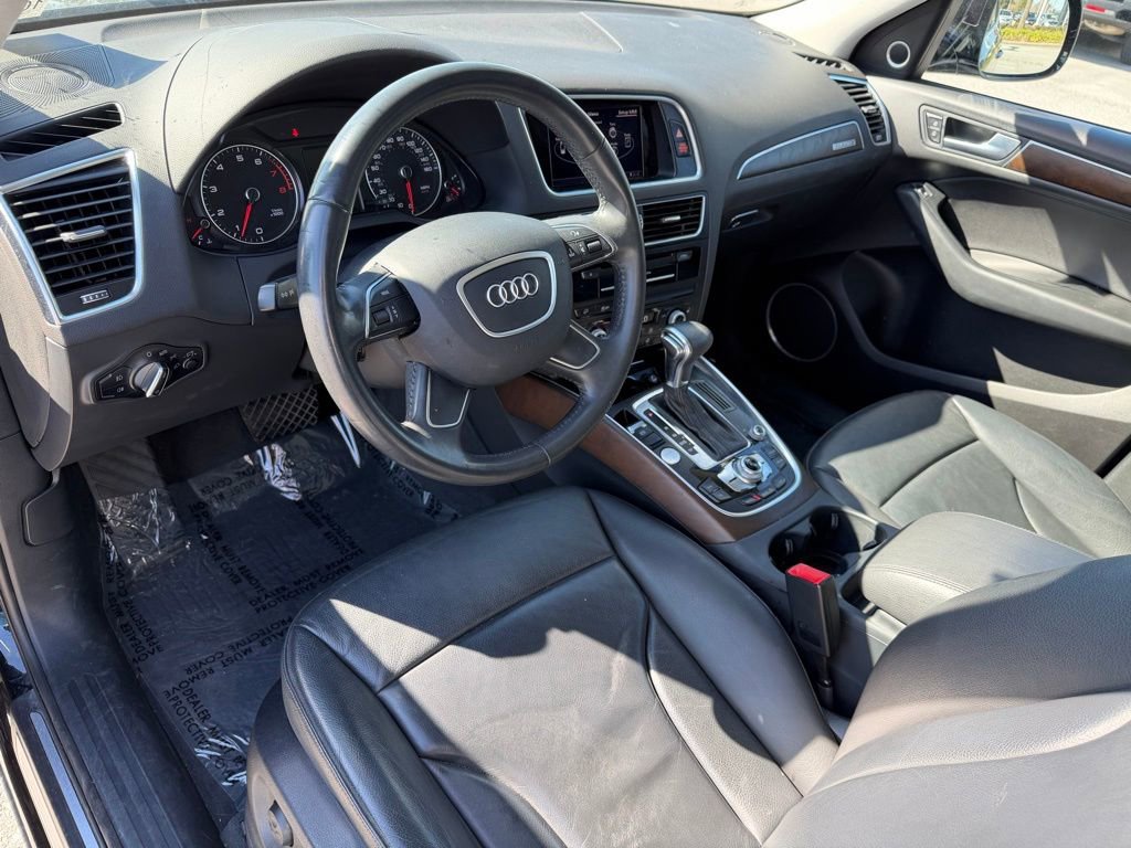 Used 2017 Audi Q5 2.0T Premium Plus w/ Technology Package image 12