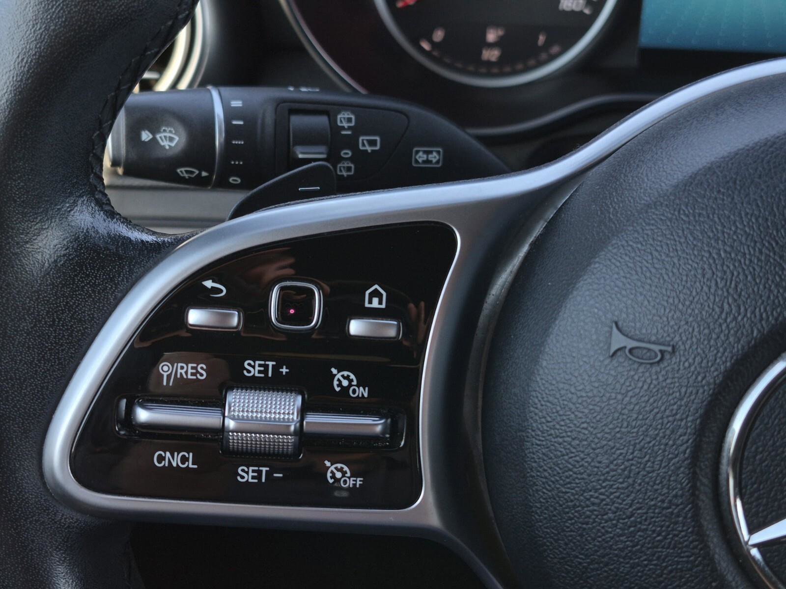 Used 2022 Mercedes-Benz GLC 300 image 16