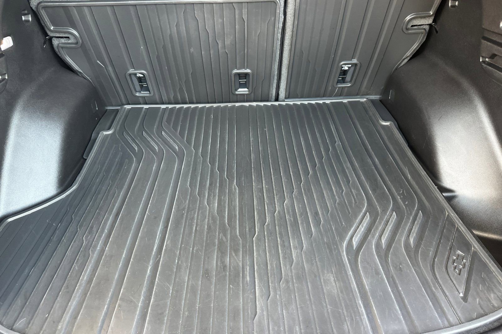 Used 2024 Chevrolet Equinox EV LT image 16