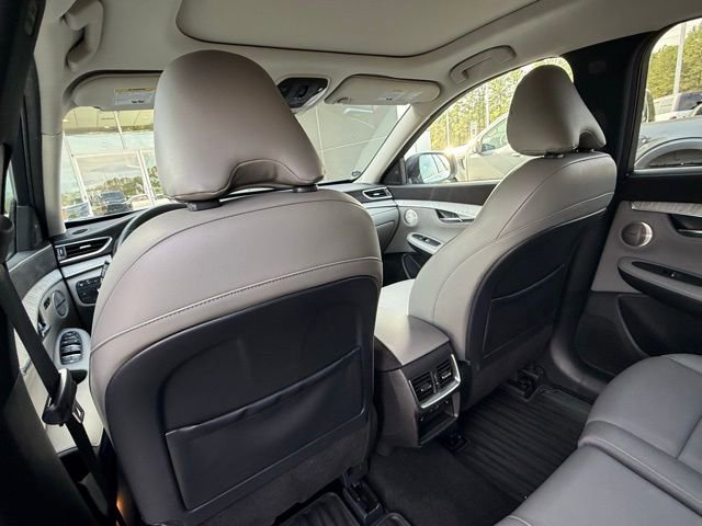 Used 2023 INFINITI QX50 Sensory w/ Accent Package FWD image 15