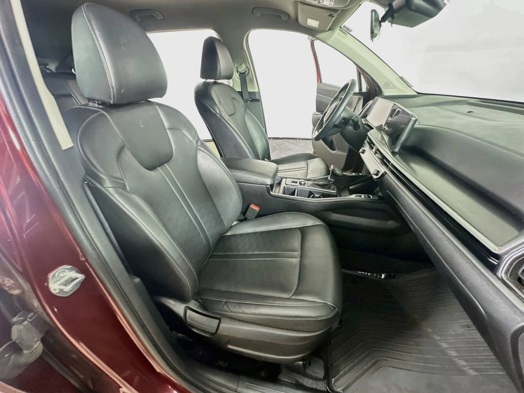 Used 2024 Kia Sorento S FWD image 14