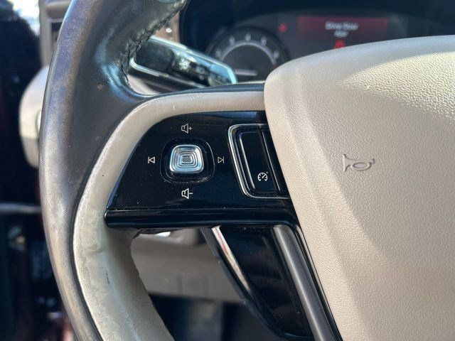 Used 2020 Lincoln Corsair Reserve w/ Elements Package image 16