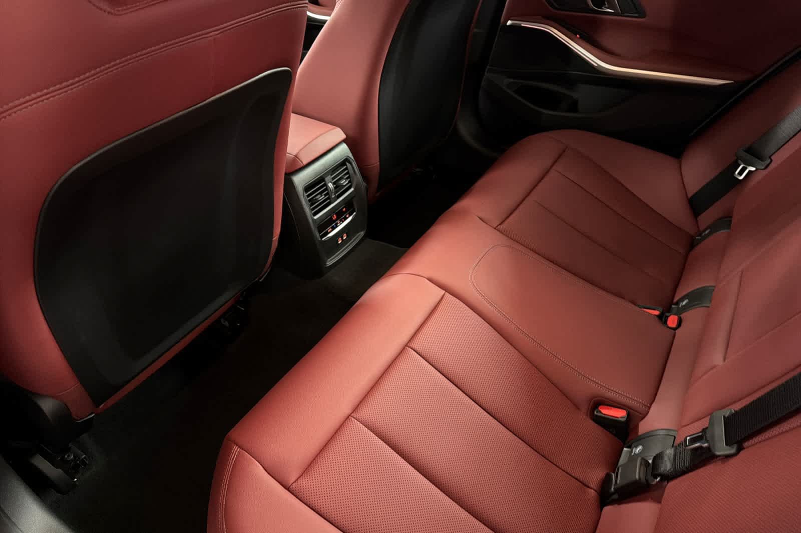 New 2026 BMW 330i xDrive Sedan AWD/4WD image 4