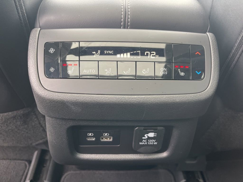 Used 2024 Nissan Pathfinder Platinum w/ Black Appearance Package image 14