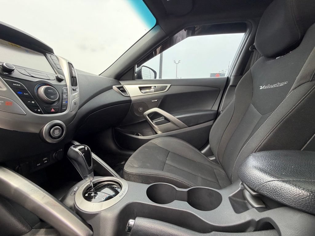 Used 2017 Hyundai Veloster Value Edition FWD image 43