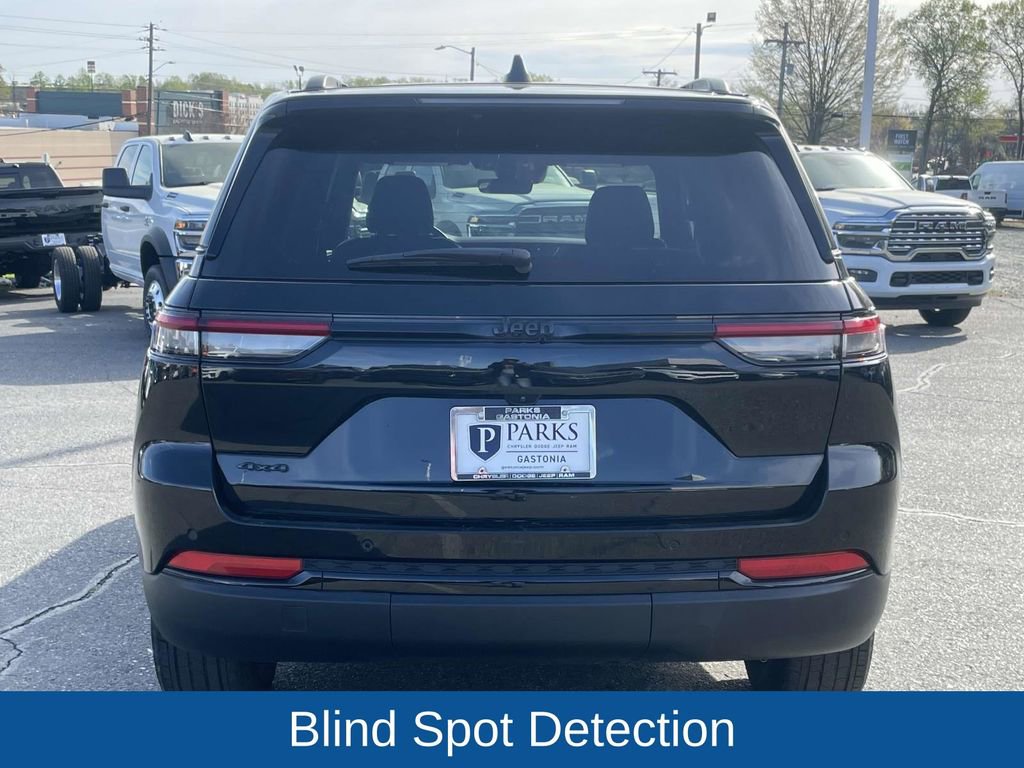 Certified 2025 Jeep Grand Cherokee Altitude image 7