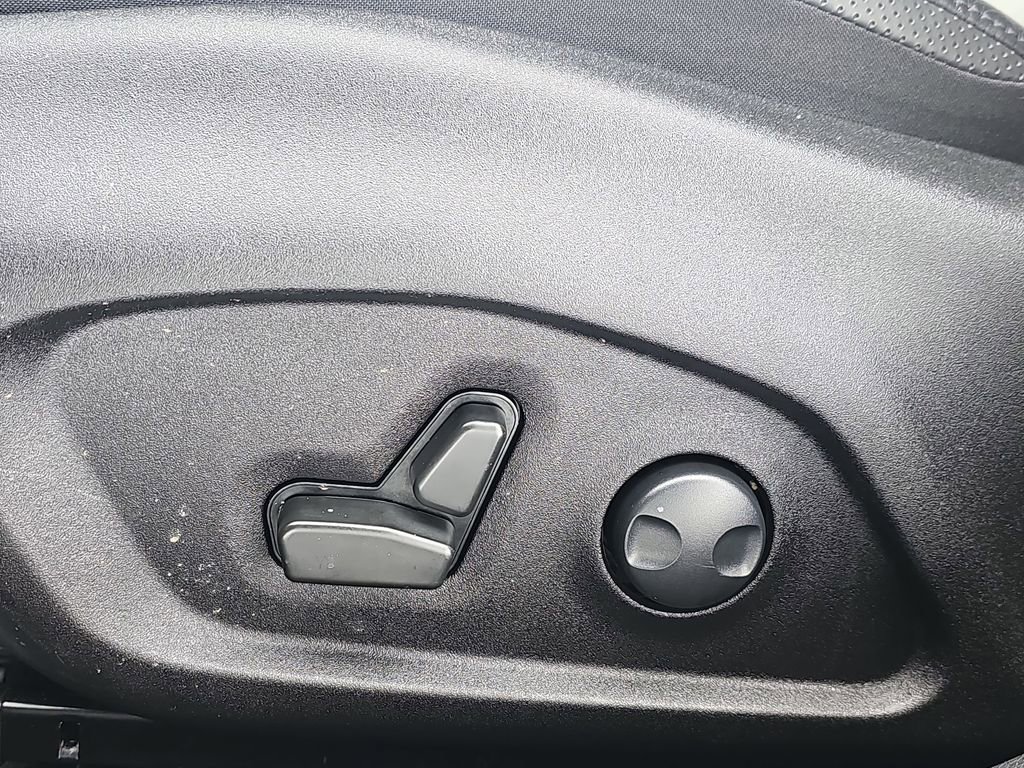 Used 2023 Jeep Renegade Limited image 26