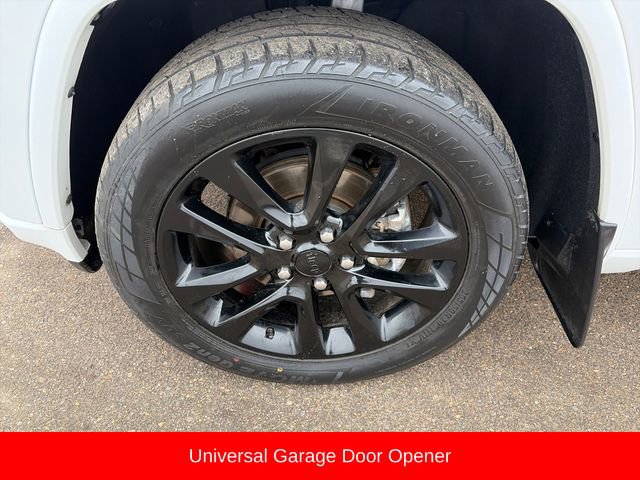 Used 2018 Jeep Grand Cherokee Altitude image 11