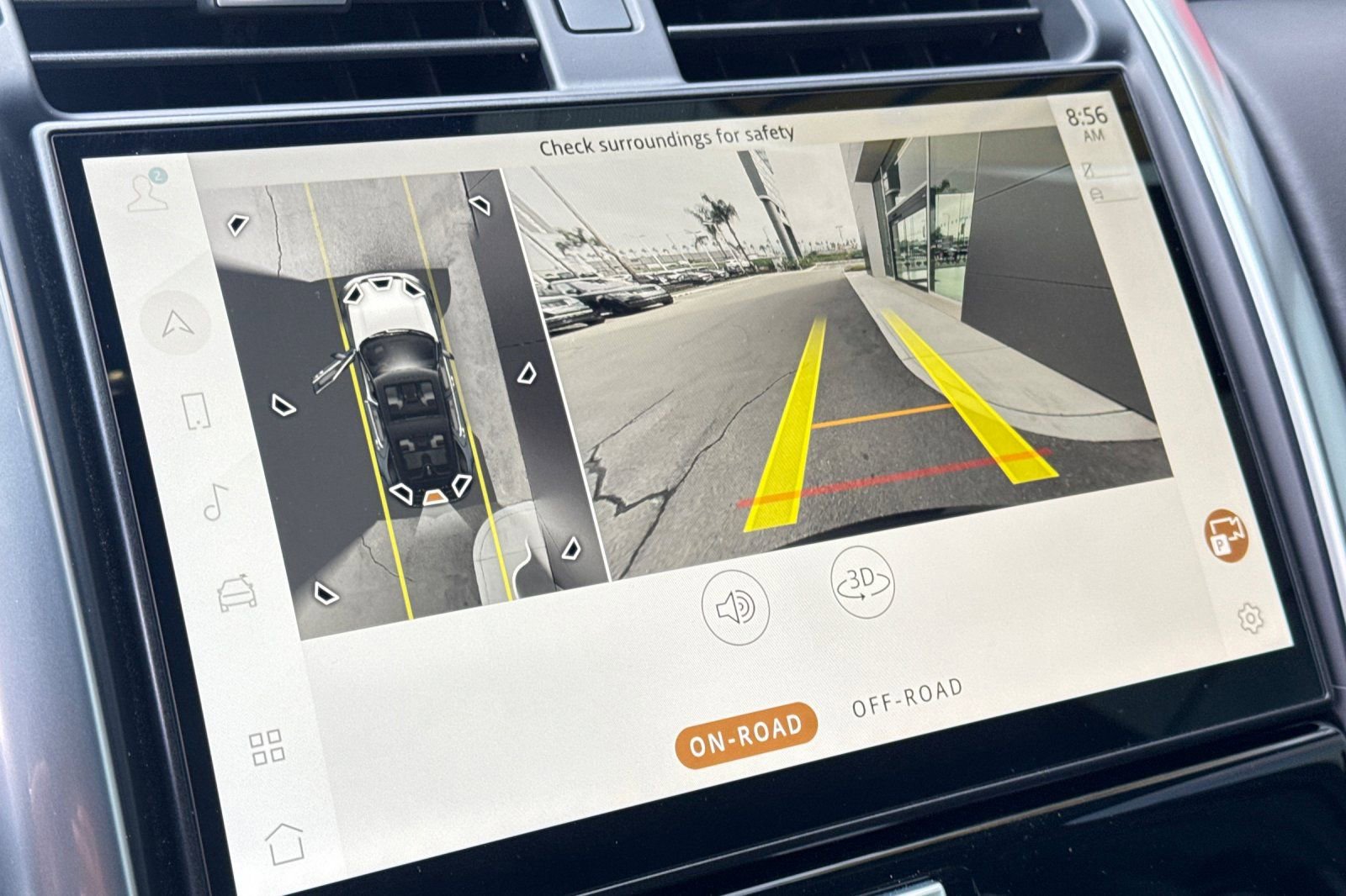 Certified 2024 Land Rover Discovery Metropolitan Edition image 23