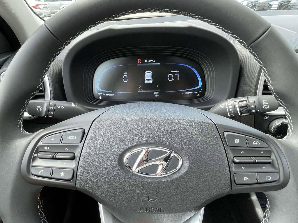 New 2026 Hyundai Venue SEL image 38
