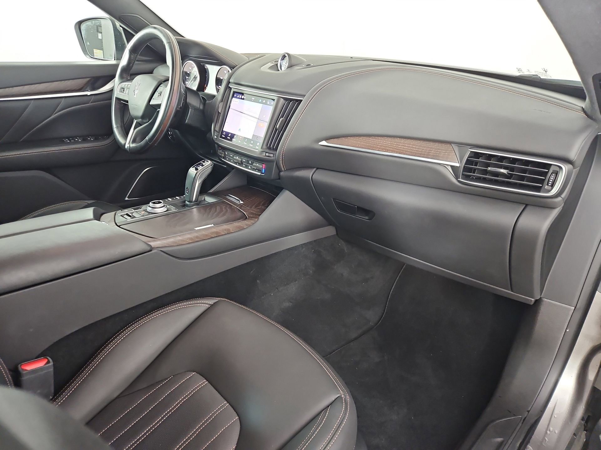 Used 2022 Maserati Levante Modena AWD/4WD image 43