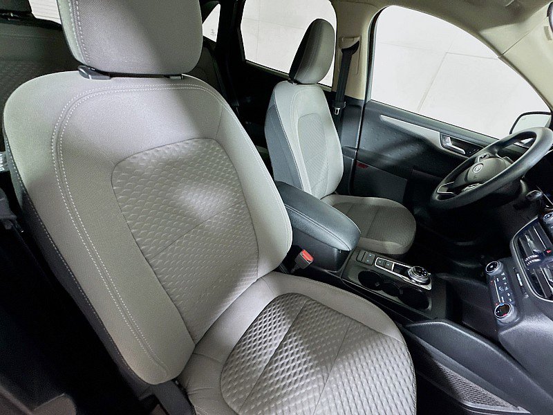 Used 2020 Ford Escape SE image 27