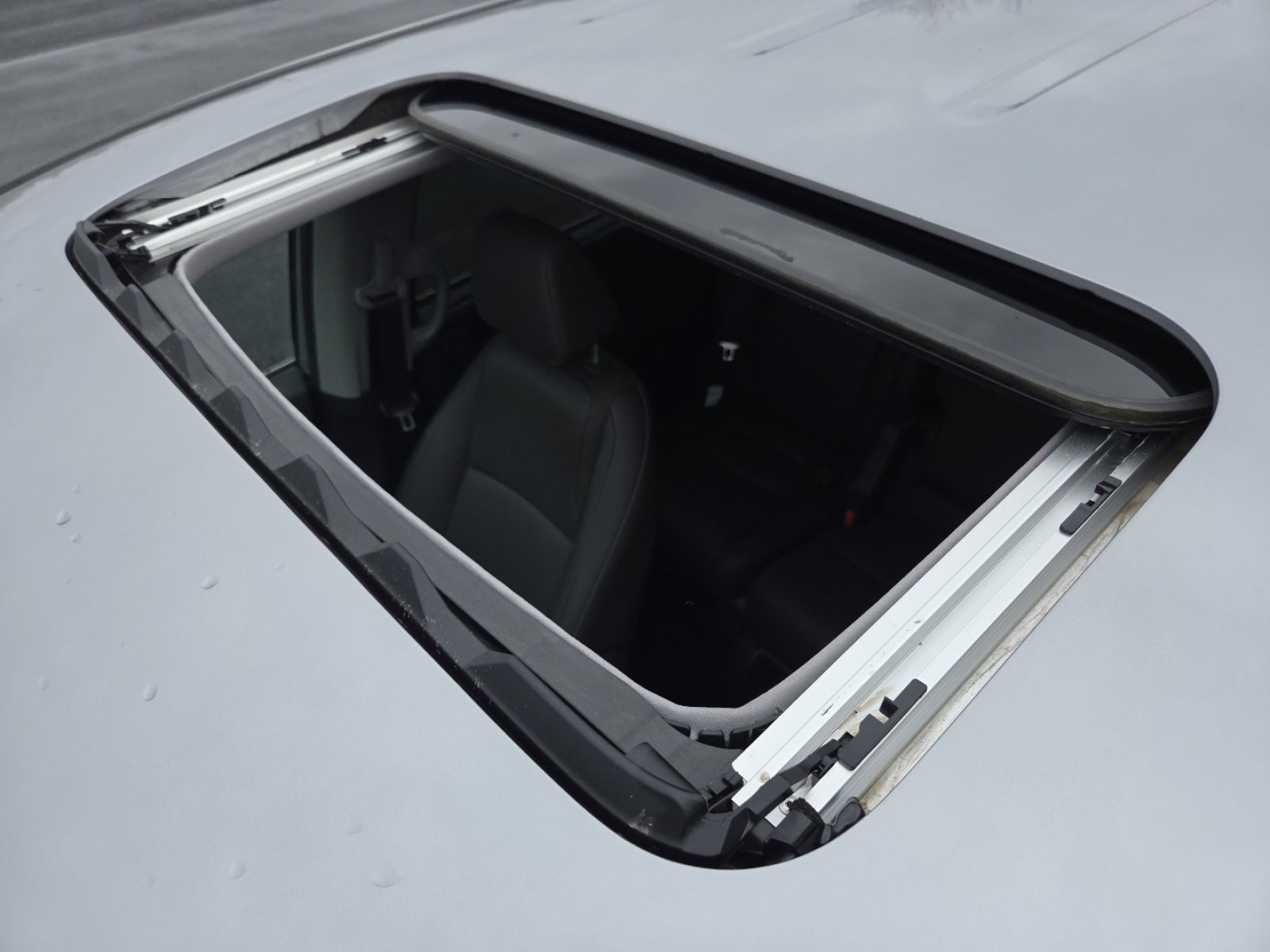 Certified 2024 Honda Odyssey EX-L image 4