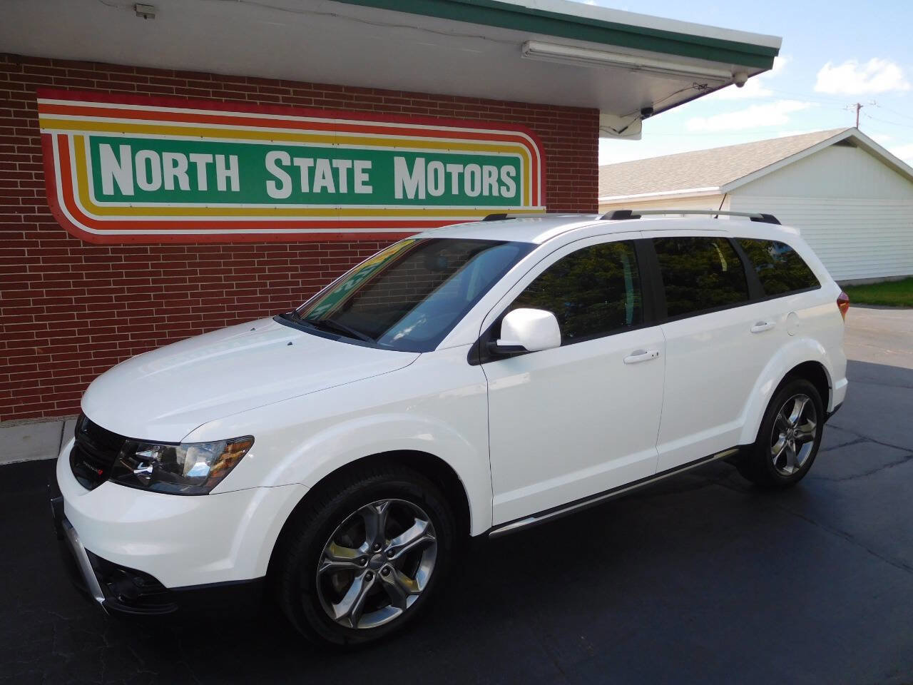 Used 2016 Dodge Journey Crossroad image 1