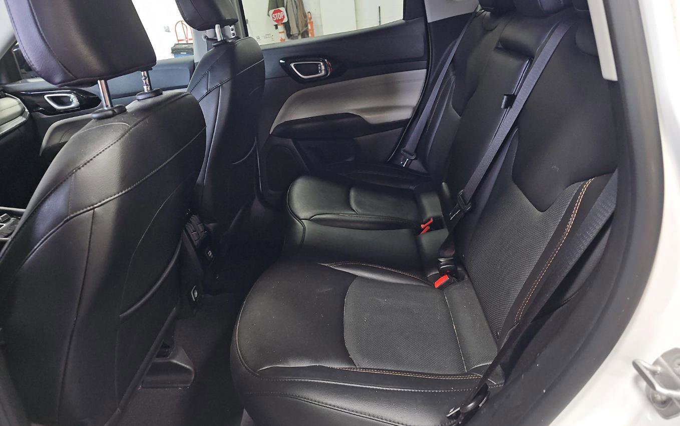 Used 2022 Jeep Compass Limited image 14