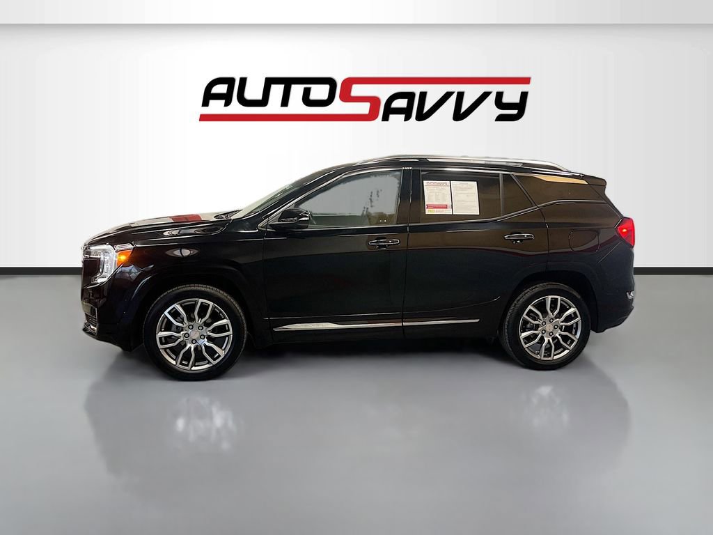 Used 2024 GMC Terrain Denali w/ Denali Premium Package image 4