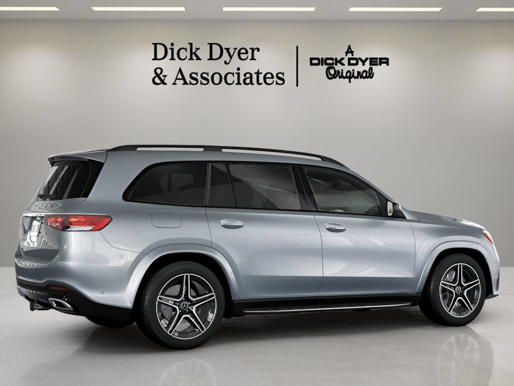 Used 2025 Mercedes-Benz GLS 450 4MATIC image 10