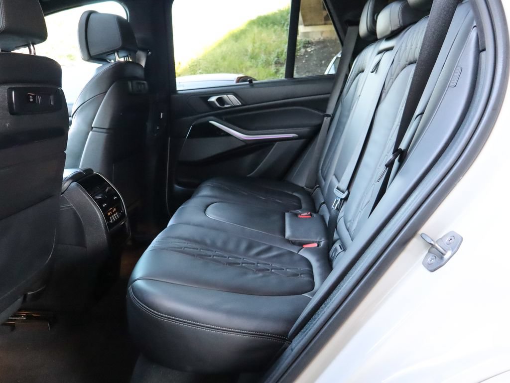 Used 2020 BMW X5 M50i w/ Executive Package AWD/4WD image 32