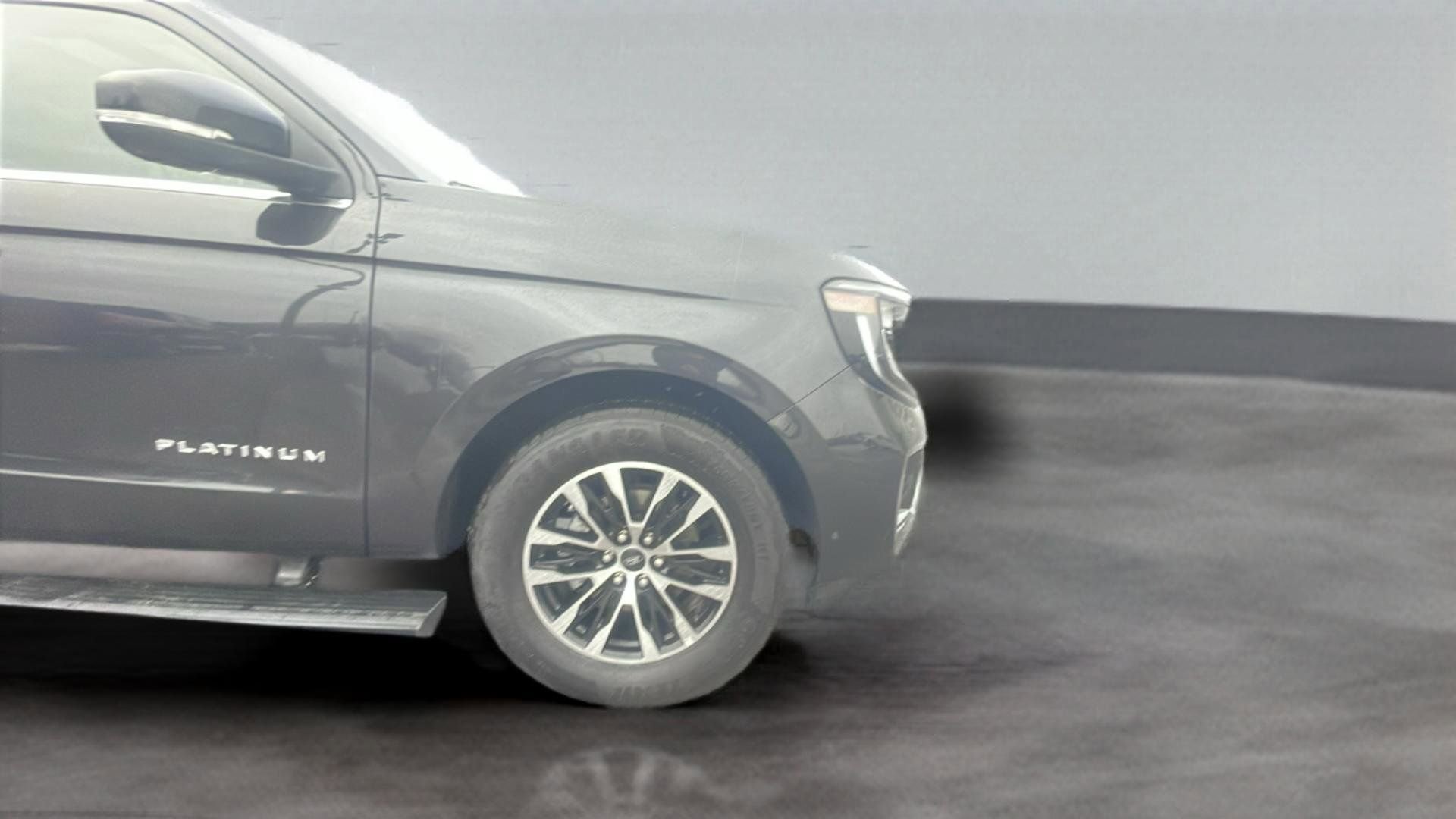 Certified 2025 Ford Expedition Platinum image 22