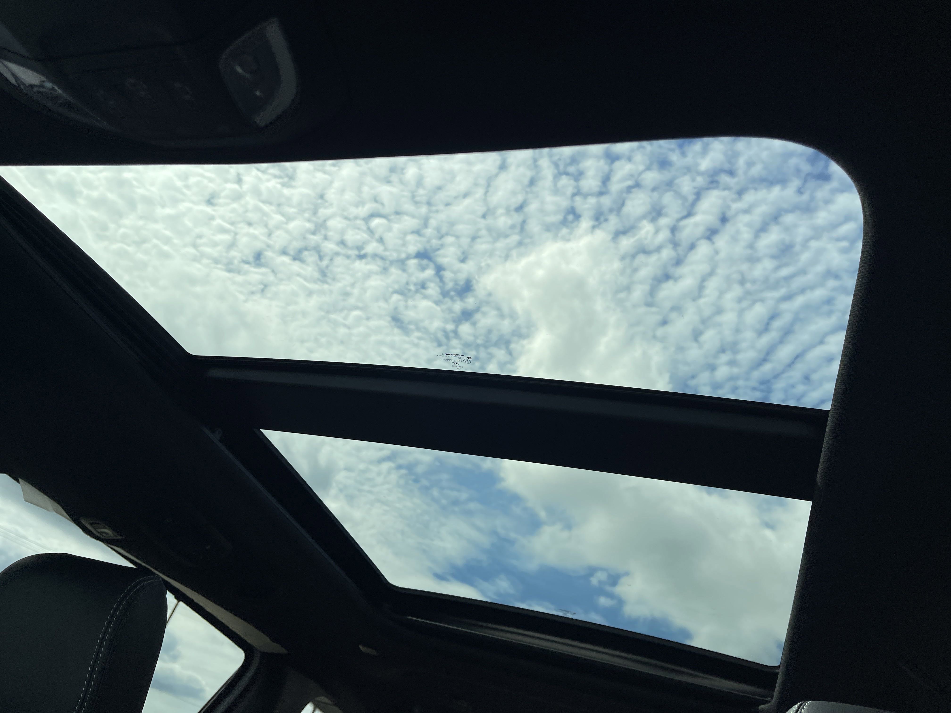 New 2026 Chrysler Pacifica Select FWD image 33