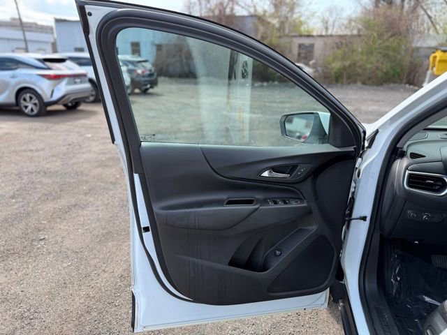 Used 2022 Chevrolet Equinox LT AWD/4WD image 13