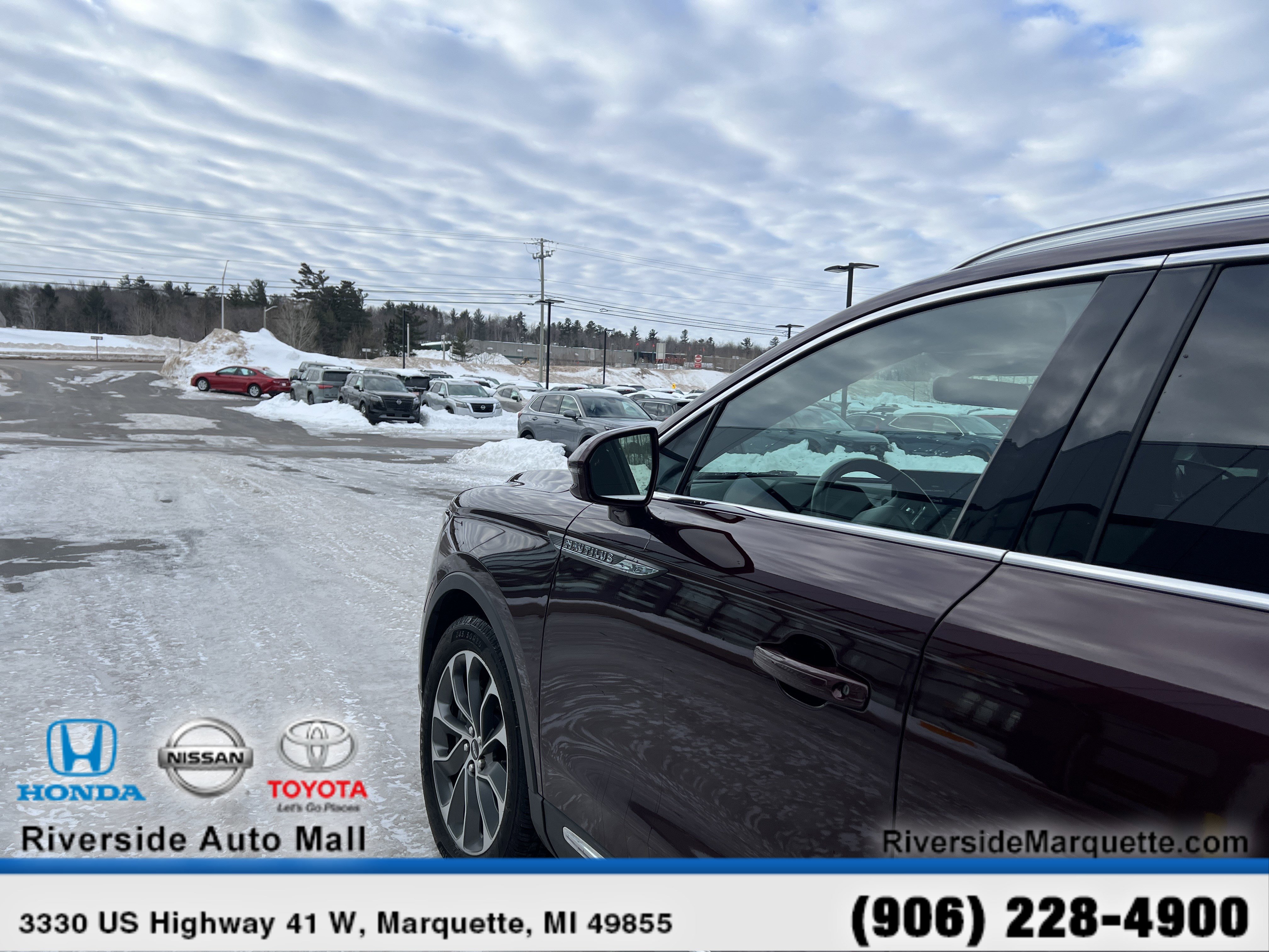 Used 2023 Lincoln Nautilus Reserve w/ Luxury Package image 5