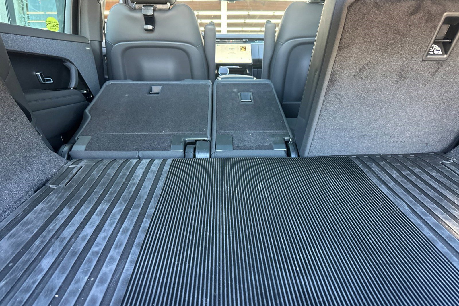 Used 2025 Land Rover Range Rover Sport SE image 33