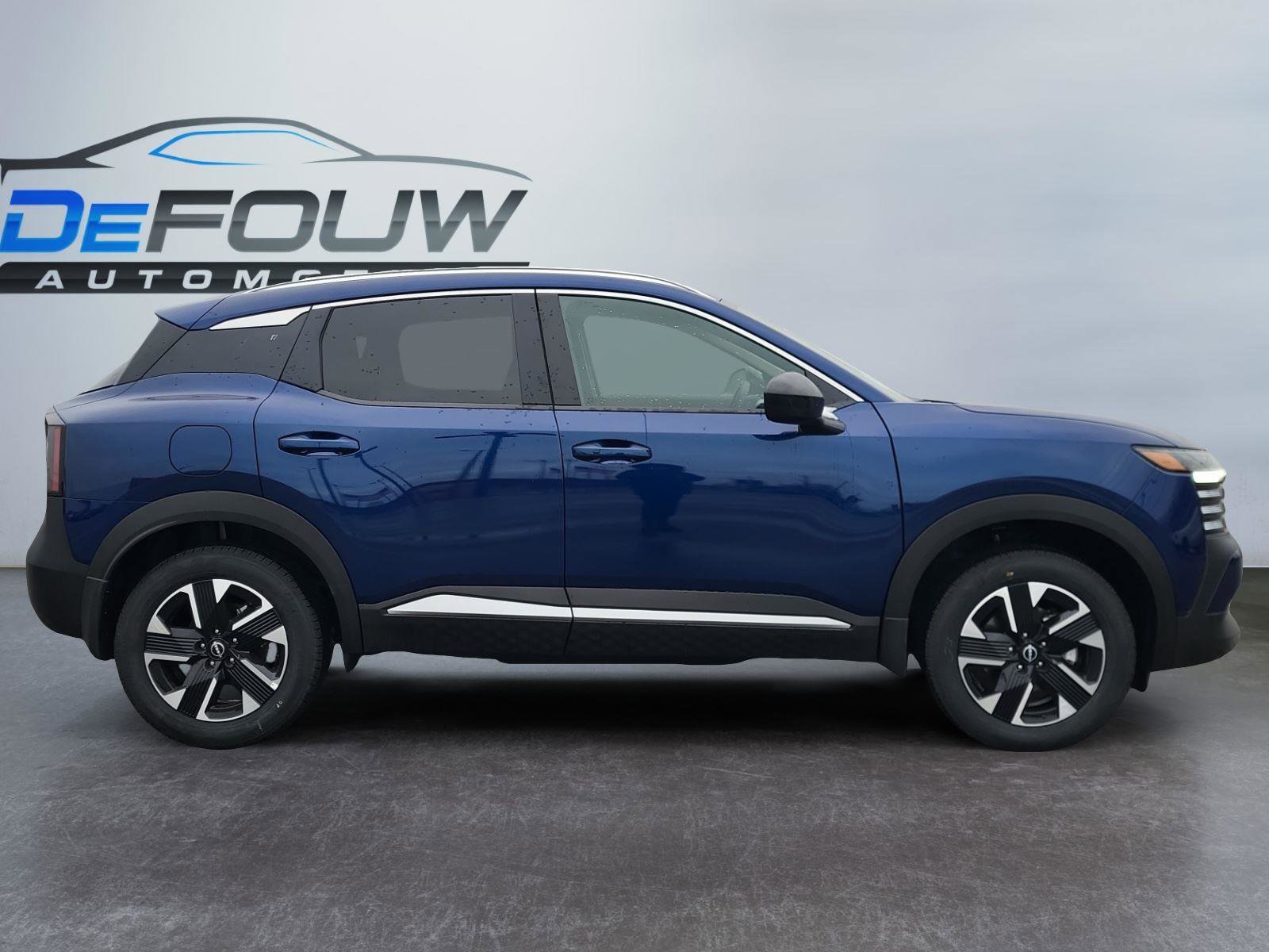 New 2026 Nissan Kicks SV w/ SV Premium Package image 2