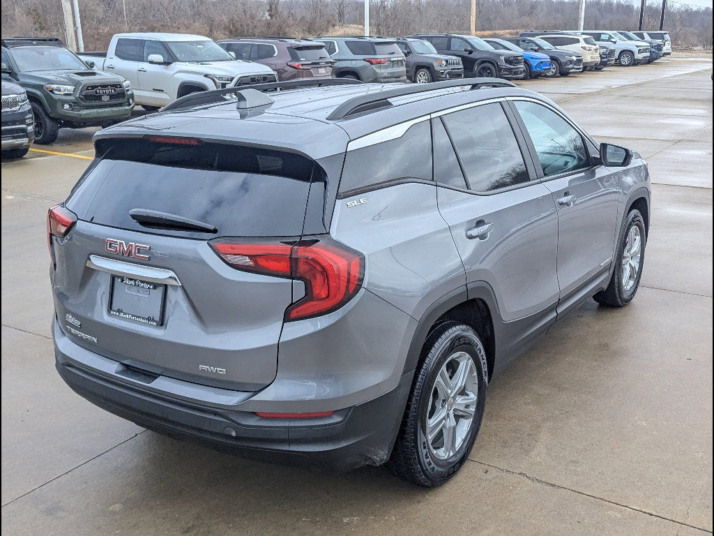 Used 2021 GMC Terrain SLE w/ Driver Convenience Package AWD/4WD image 7
