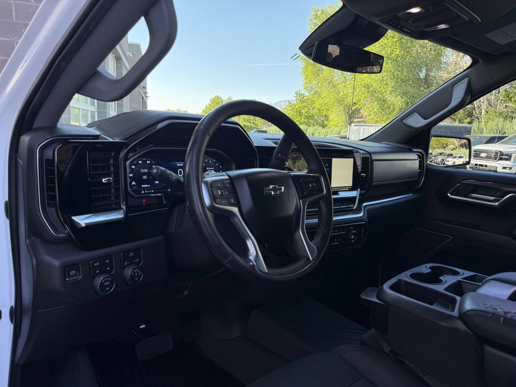 Used 2023 Chevrolet Silverado 1500 RST w/ Z71 Off-Road Package AWD/4WD image 22