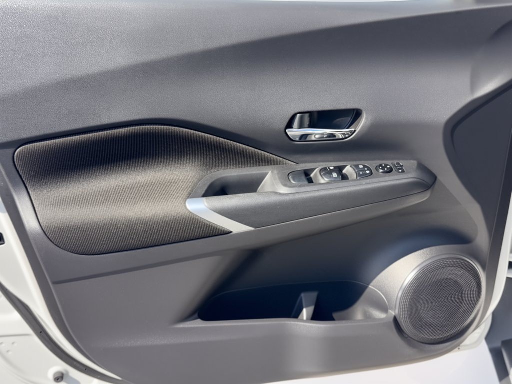 Used 2023 Nissan Kicks SV FWD image 14