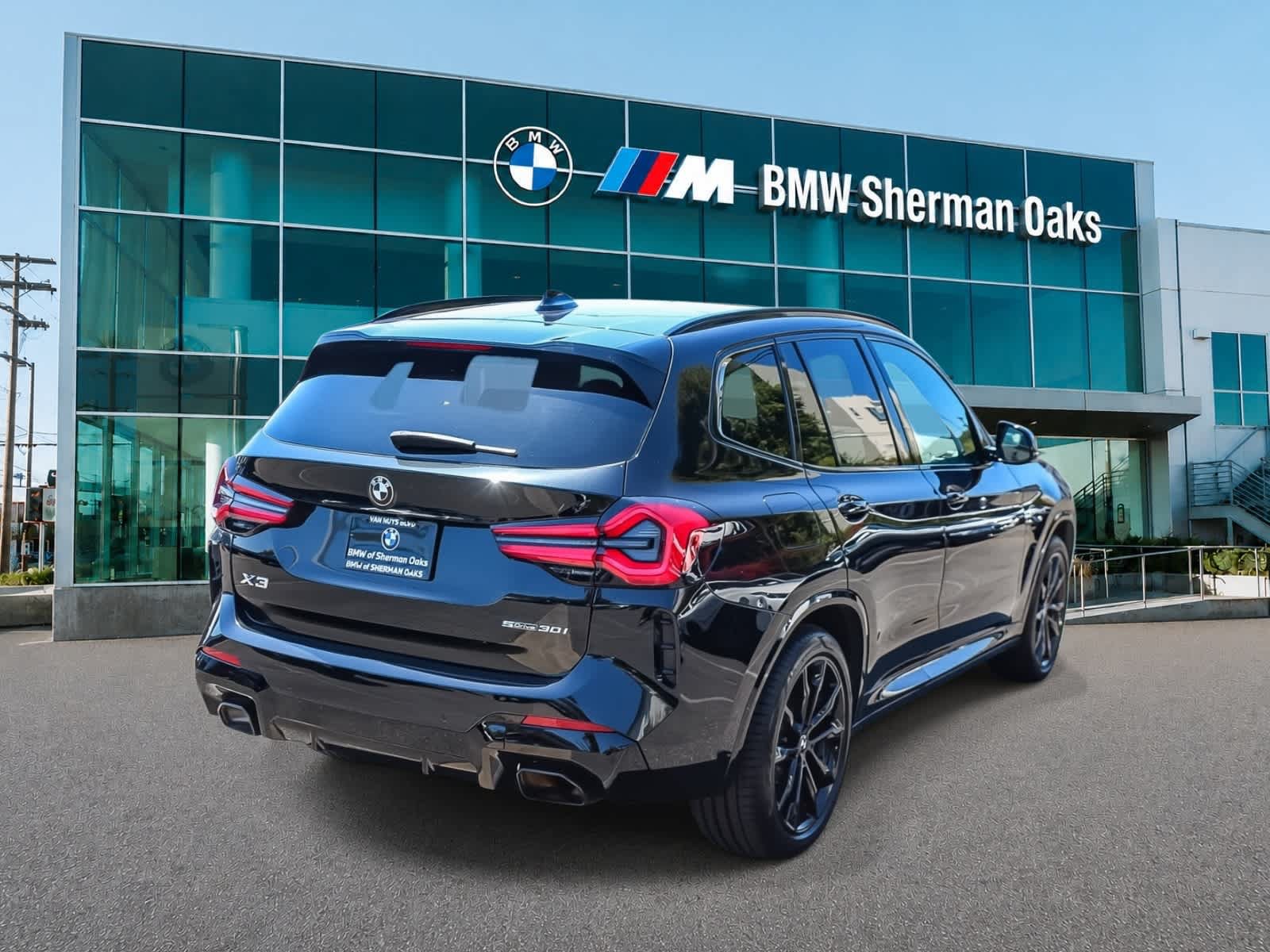 Used 2023 BMW X3 sDrive30i w/ M Sport Package RWD image 4