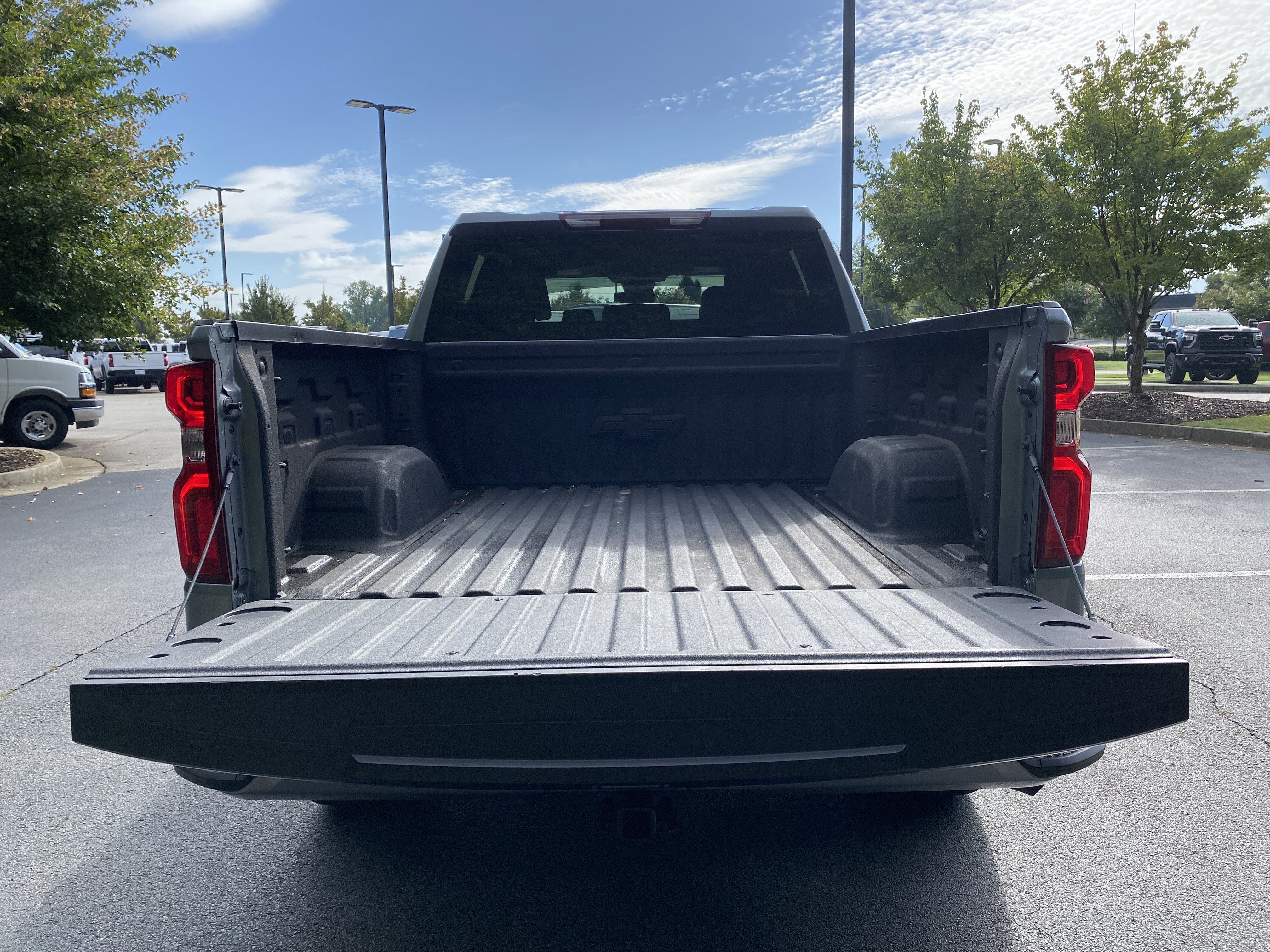 Used 2024 Chevrolet Silverado 1500 RST w/ Rally Edition RWD image 11