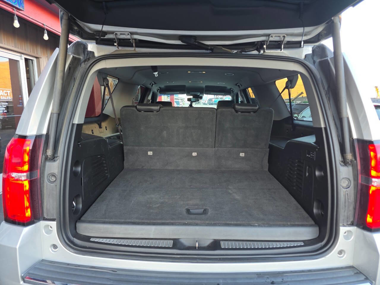 Used 2016 Chevrolet Suburban LTZ image 10