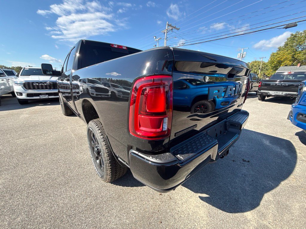 New 2026 RAM 2500 Big Horn AWD/4WD image 3
