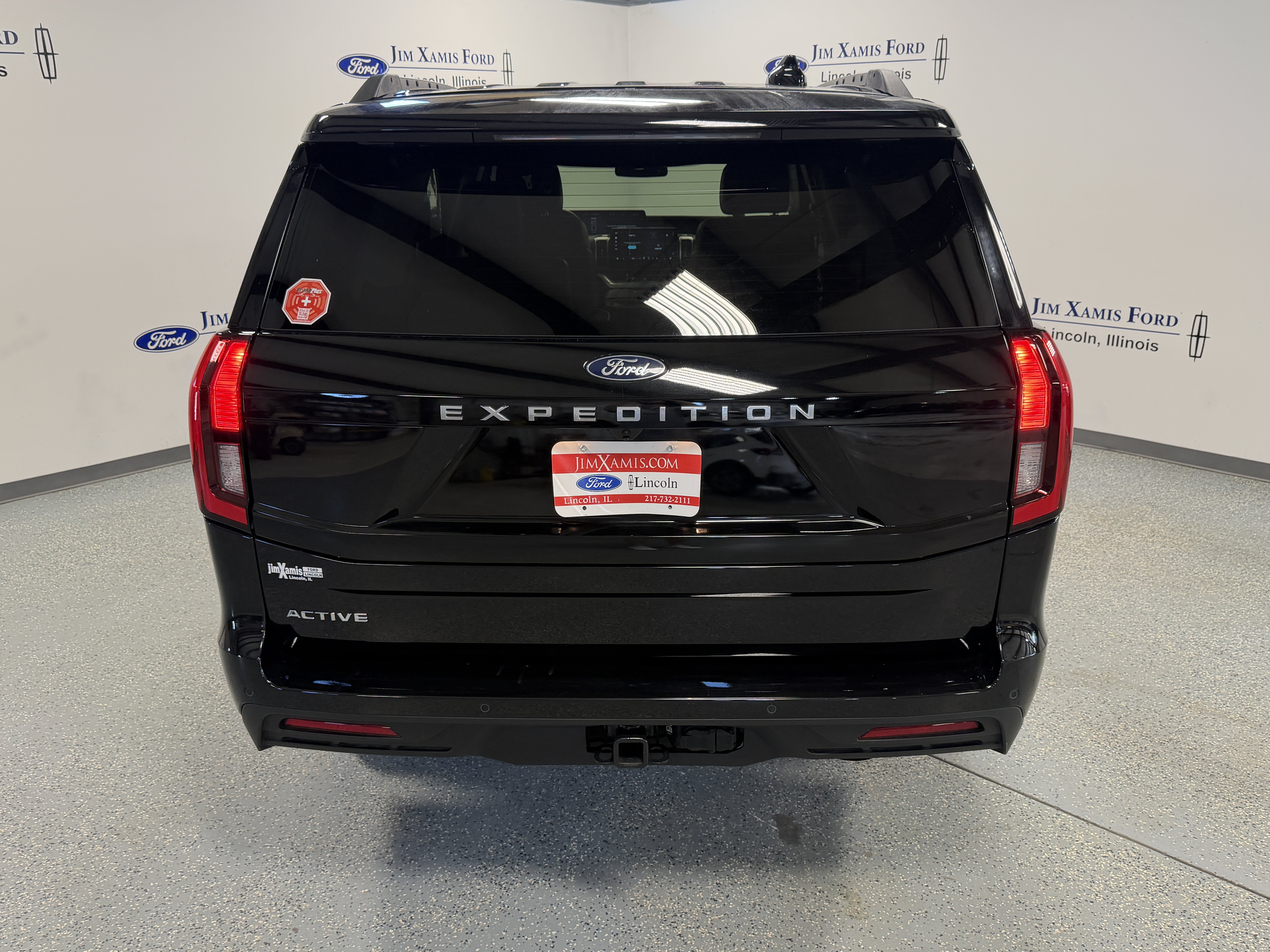 Used 2025 Ford Expedition Active AWD/4WD image 32