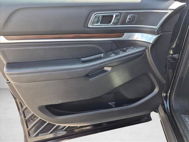 Used 2017 Ford Explorer Limited FWD image 29